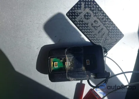 2005 Toyota Prius из США, поврежденный, VIN JTDKB20U453112291